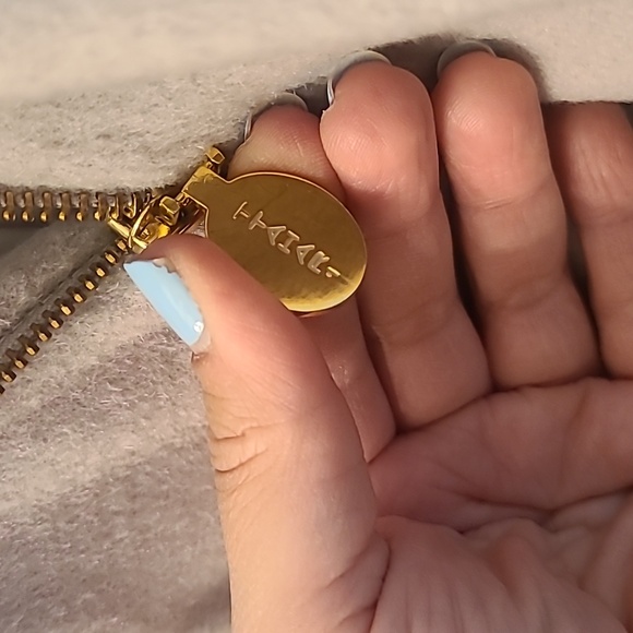 Elegant Cream Ruffle Jacket - Picture 5 of 5